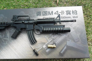 1:3 Metal fake gun USA M4 Carbine Toy Rifle gun model toy guns metal black - Image 7
