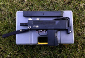 1:2.5 scale fake gun Metal USA m10 MAC-10 Rifle Toy Rifle gun model toy submachine guns metal - Image 5