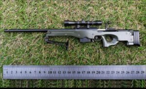 1:4 fake gun imitation gun Metal AWP sniper Rifle Toy Rifle gun model - Image 5