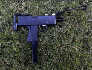 1:2.5 scale fake gun Metal USA m10 MAC-10 Rifle Toy Rifle gun model toy submachine guns metal - Image 4