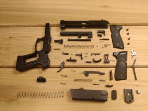 1/2.05 scale Italia Beretta M92F fake gun toy pistols police gun toy pistol gun model toy guns metal prop gun - Image 11