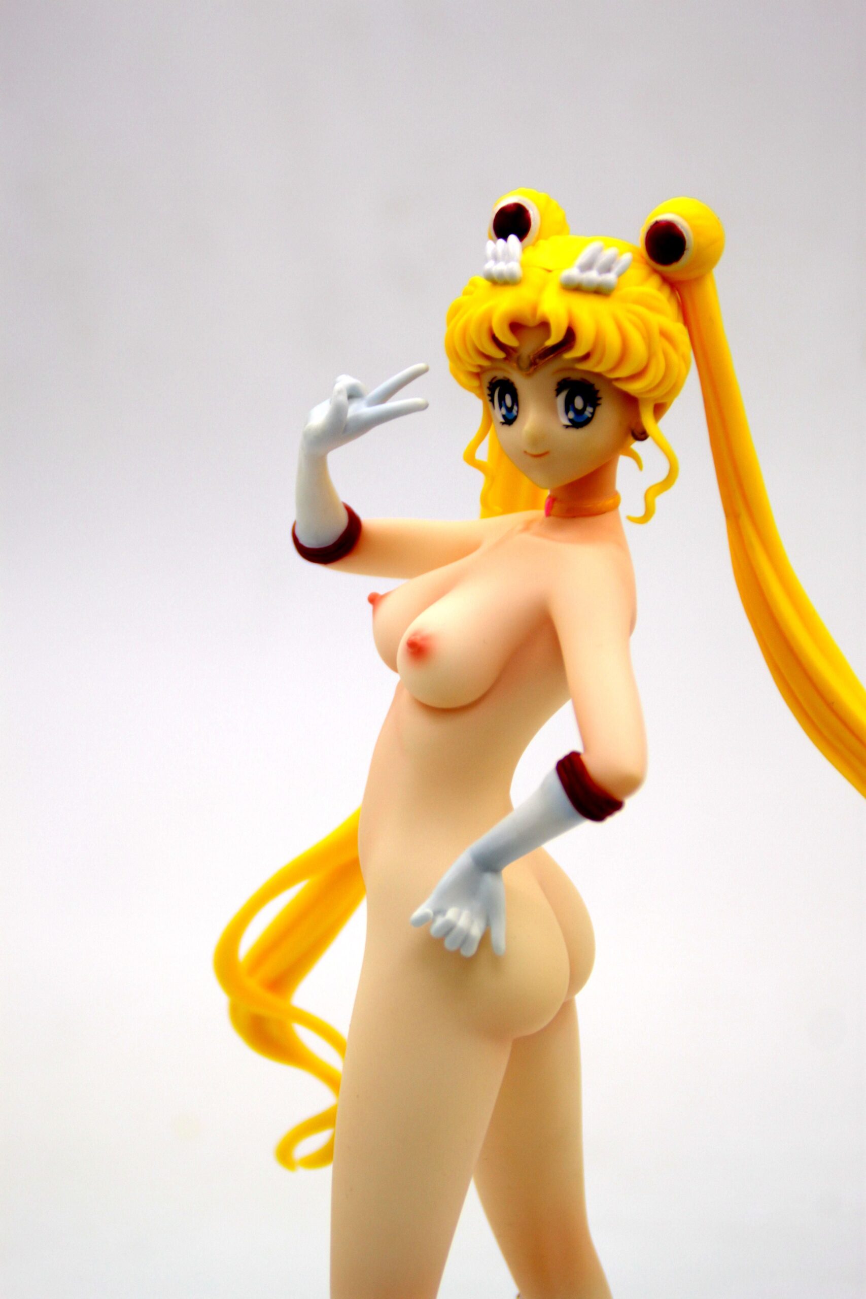 Sailor Moon S.H. Figuarts 1/6 anime girl figure - Image 18