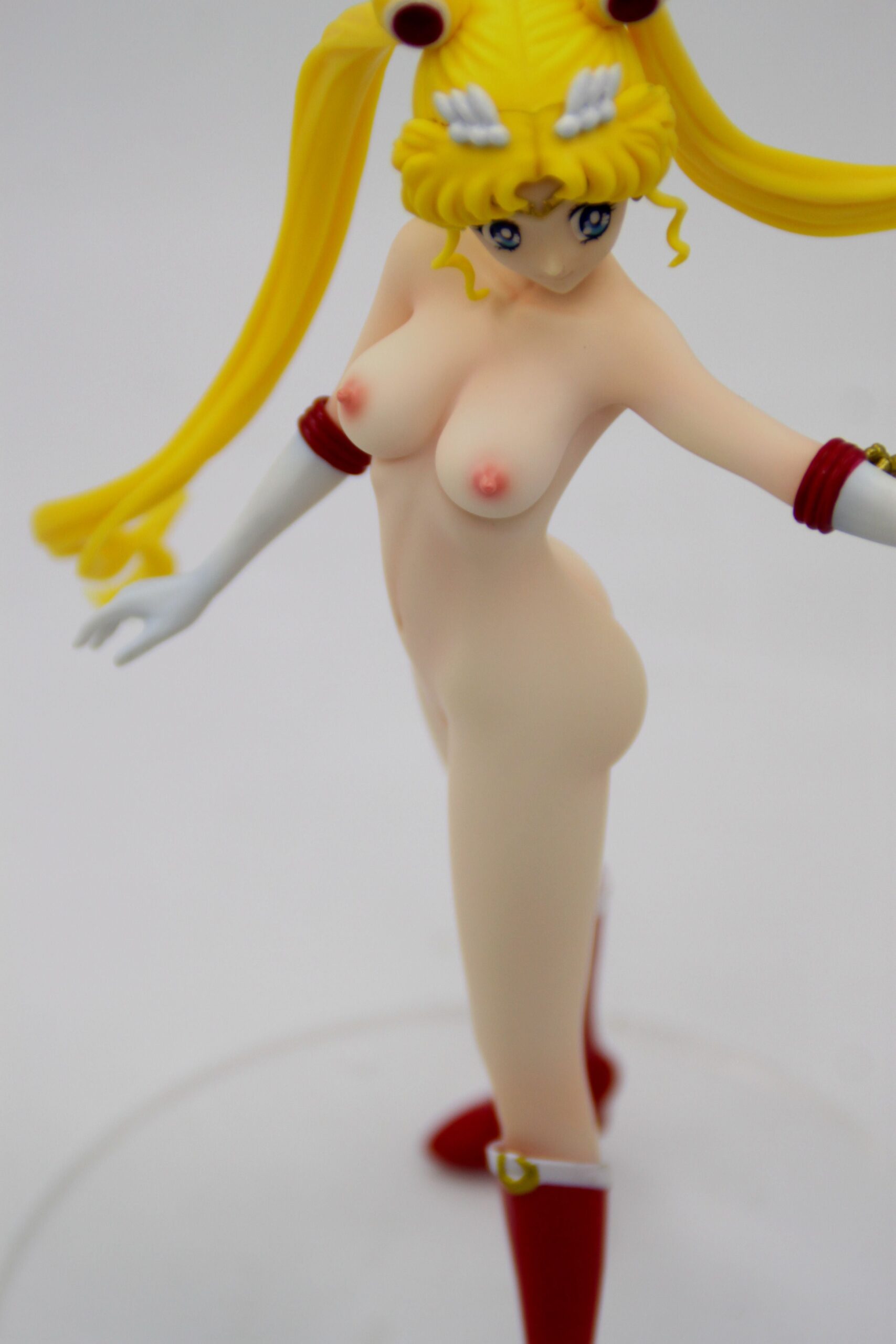 Sailor Moon S.H. Figuarts 1/6 anime girl figure - Image 29