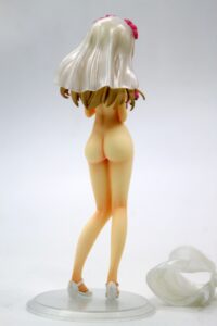 Illyasviel von Einzbern Wedding Ver.1/7 naked anime figure - Image 5