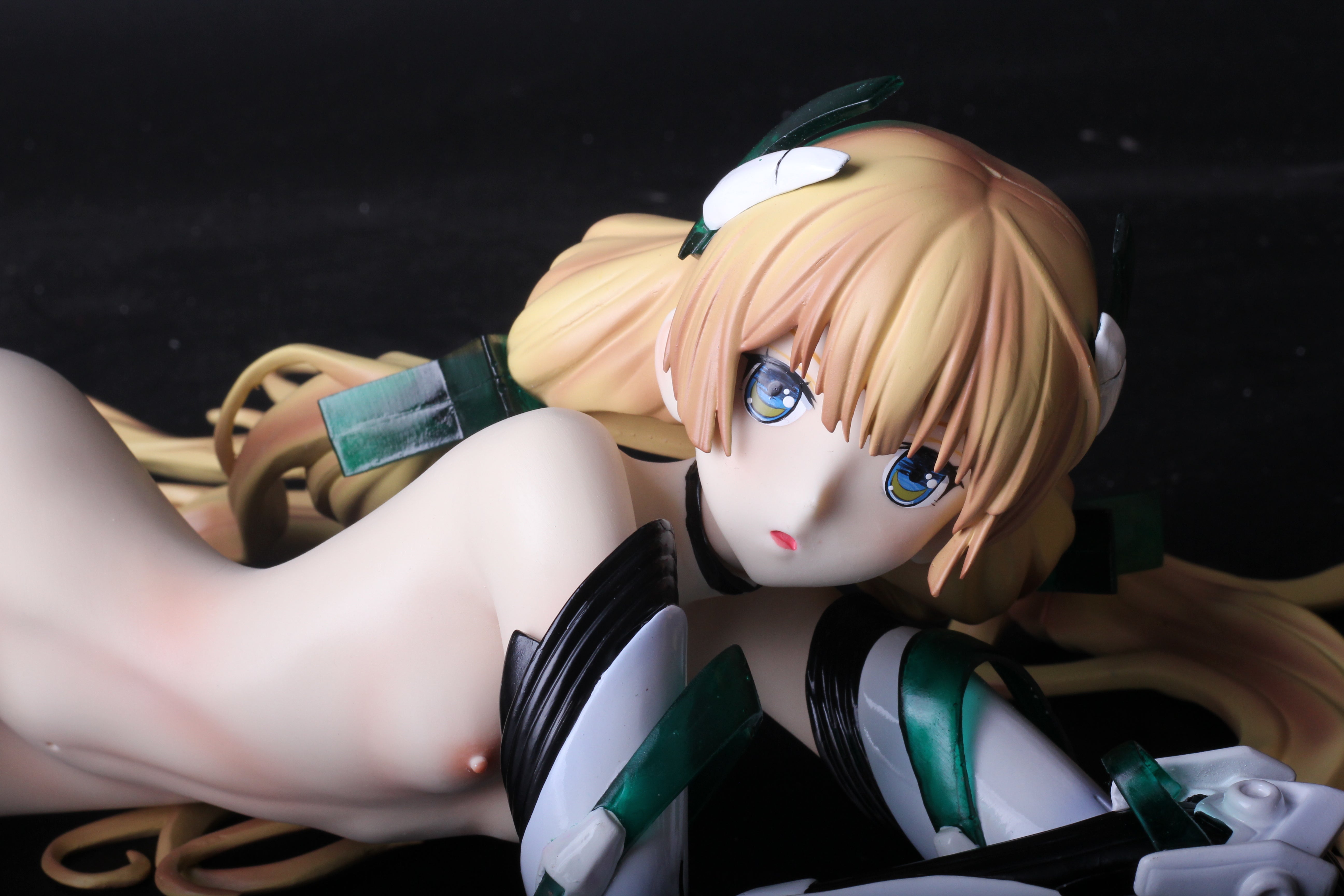 Expelled from Paradise Angela Balzac 1/4 resin model figures naked anime figures adult - Image 2